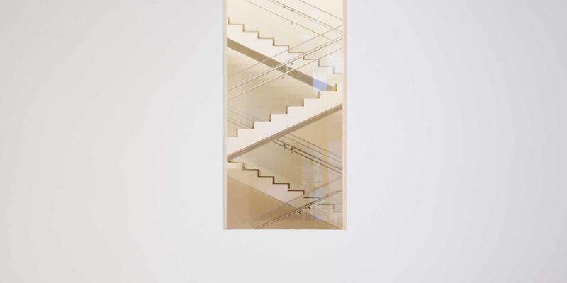 高尔夫球手套材质全解析:羊皮、合成革与科技面料如何影响你的握杆与手感